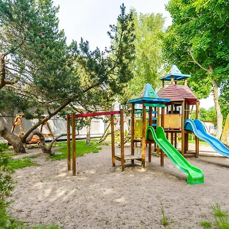 Feniks Seaside With Pool & Near Apartment