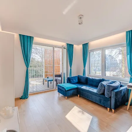Apartment Feniks Seaside With Pool & Near