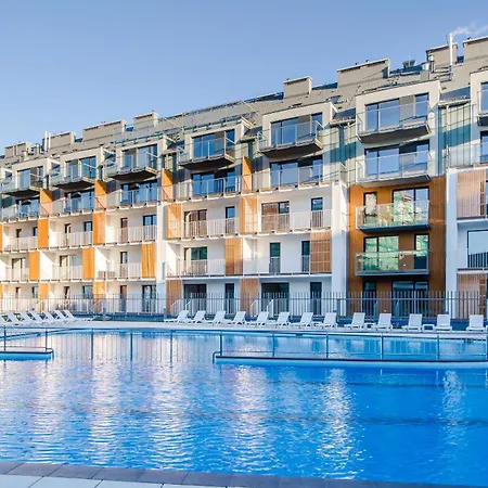 Feniks Seaside With Pool & Near Holiday home Kolobrzeg